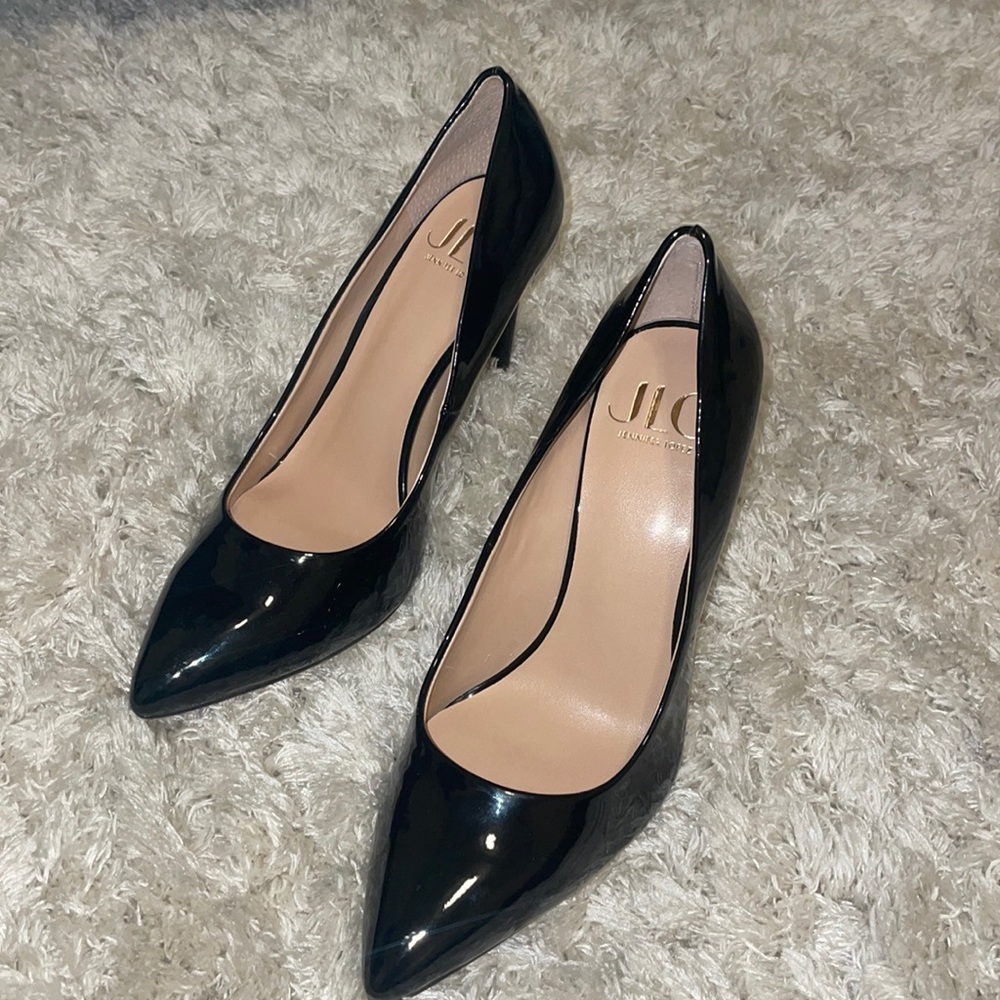 NEW IN BOX Shiny black heels- By: Jennifer Lopez